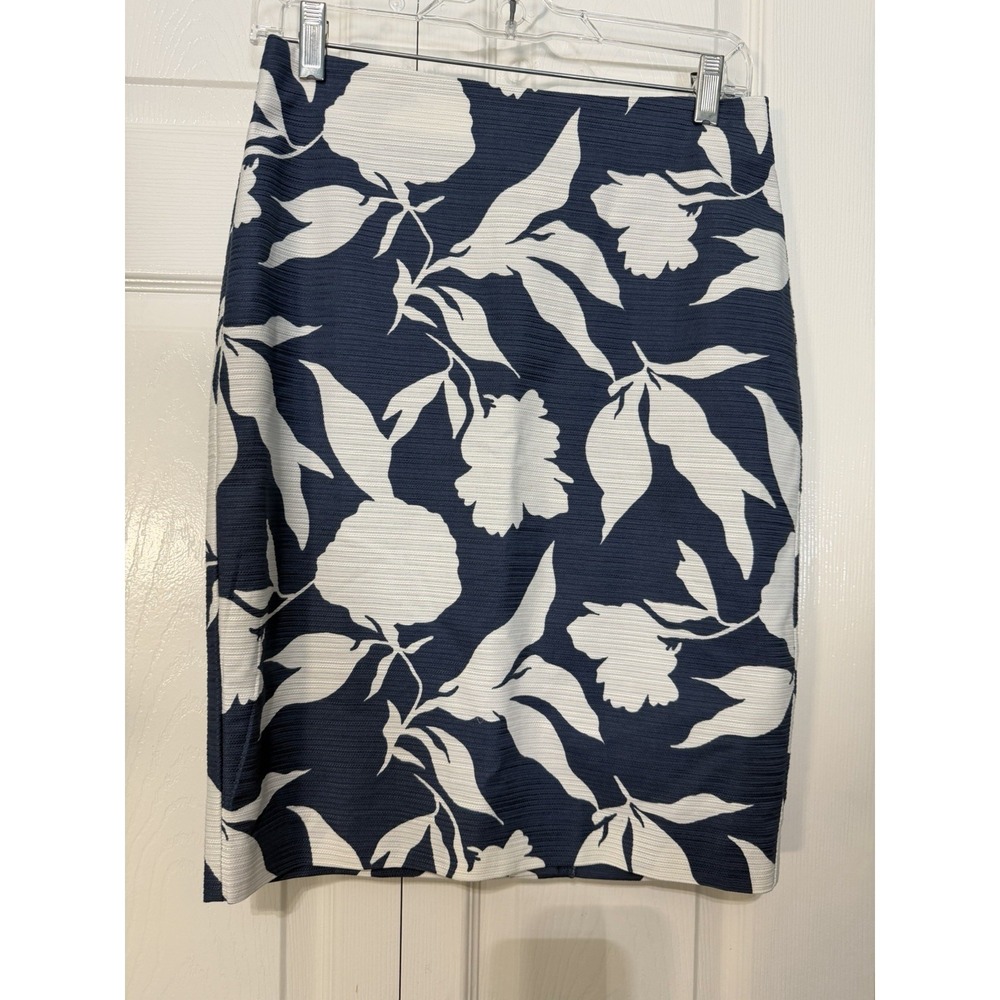 Ann Taylor Women's Skirt Blue/White Pencil Skirt Size 0